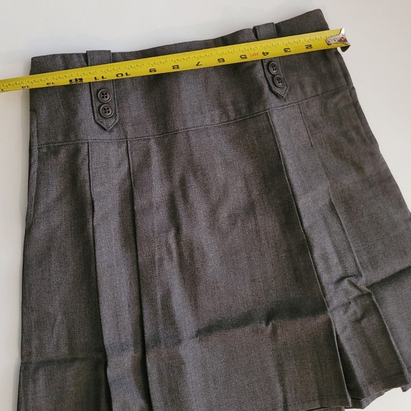 Land's End Girls Tab Front Pleated Top of Knee Skirt- Girls Size 10 - Picture 7 of 9